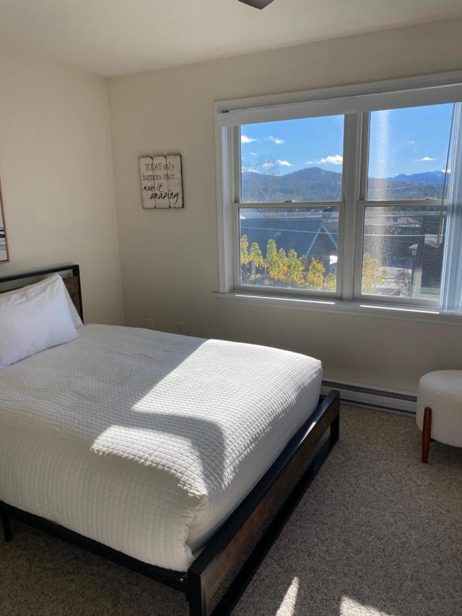 Central Lake Placid Mountain Views Exteriör bild